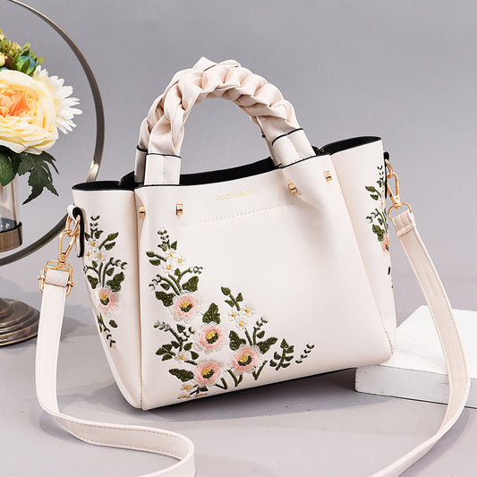 Elegant Floral Embroidered Tote – Perfect for Any Occasion!